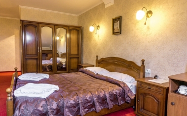 Întrebări frecvente